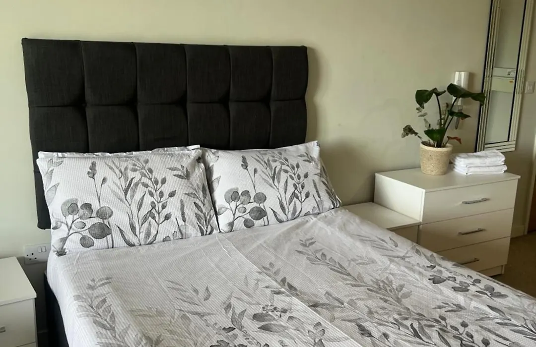 Studio Apartment Near City Centre-1